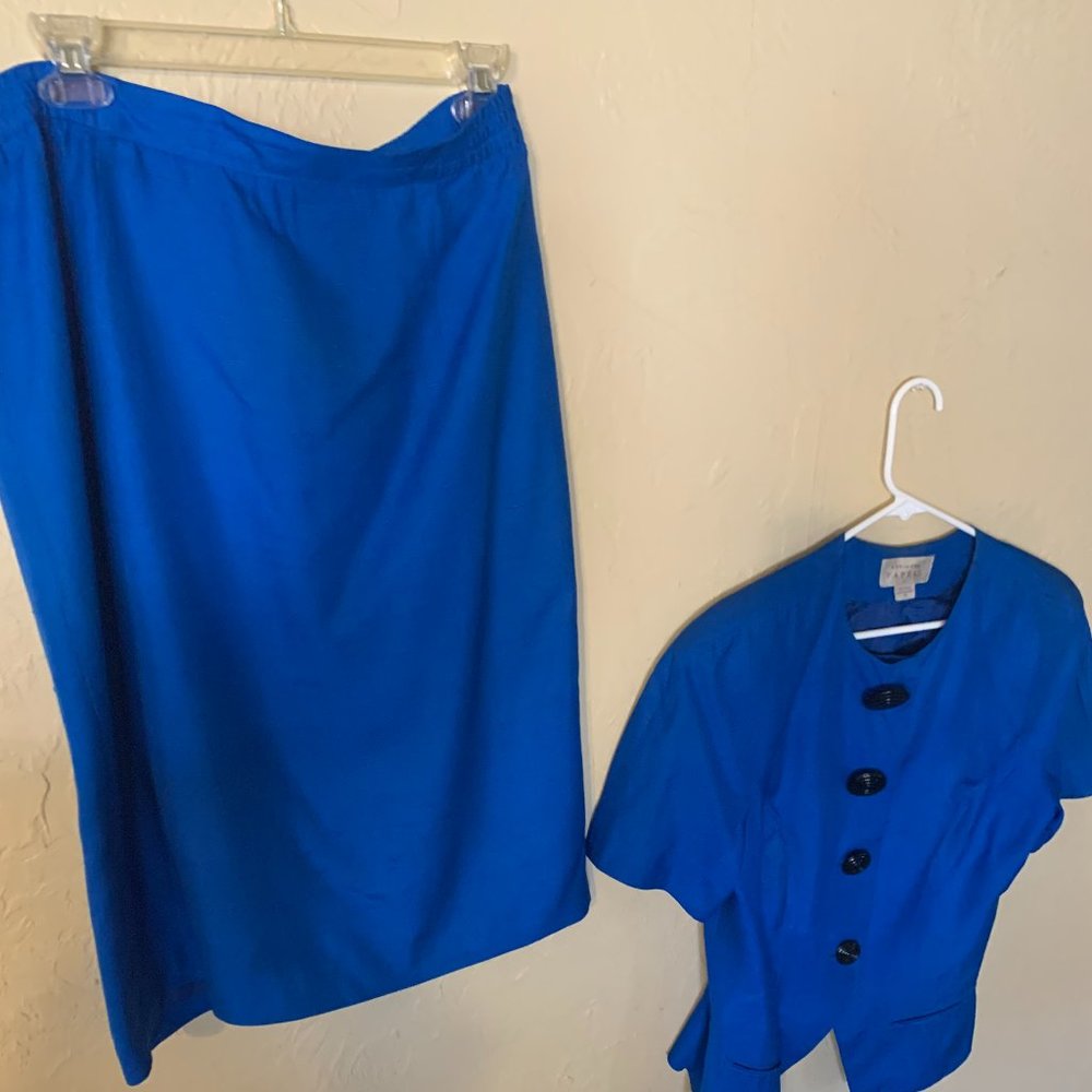 Adrianna Papell Skirt & Top / Beautiful Blue Size 10